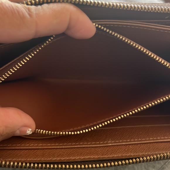 Louis Vuitton wallet - Picture 4 of 11